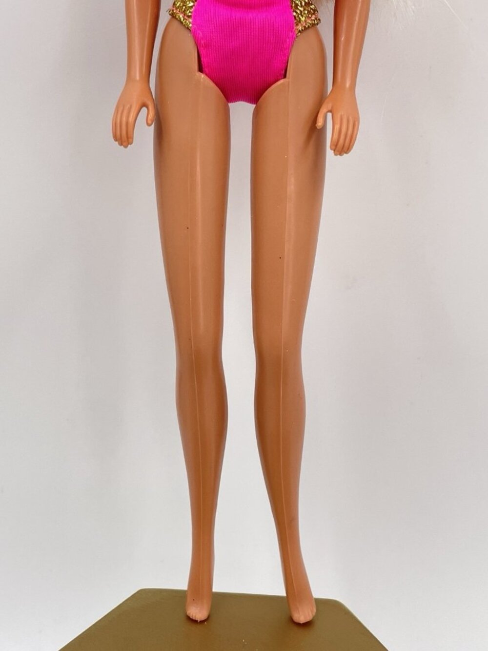 Vintage Splash'N Color Barbie Color Change Braid with Original Bikini & Earrings - Picture 10 of 14